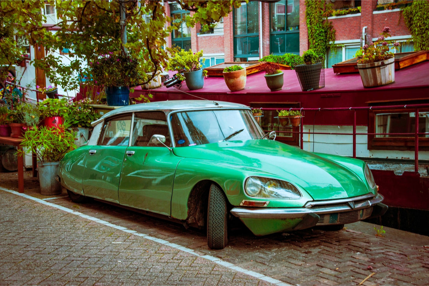 Amsterdam Green Car Street Fotografie Druck | Metall, Leinwand & Papier