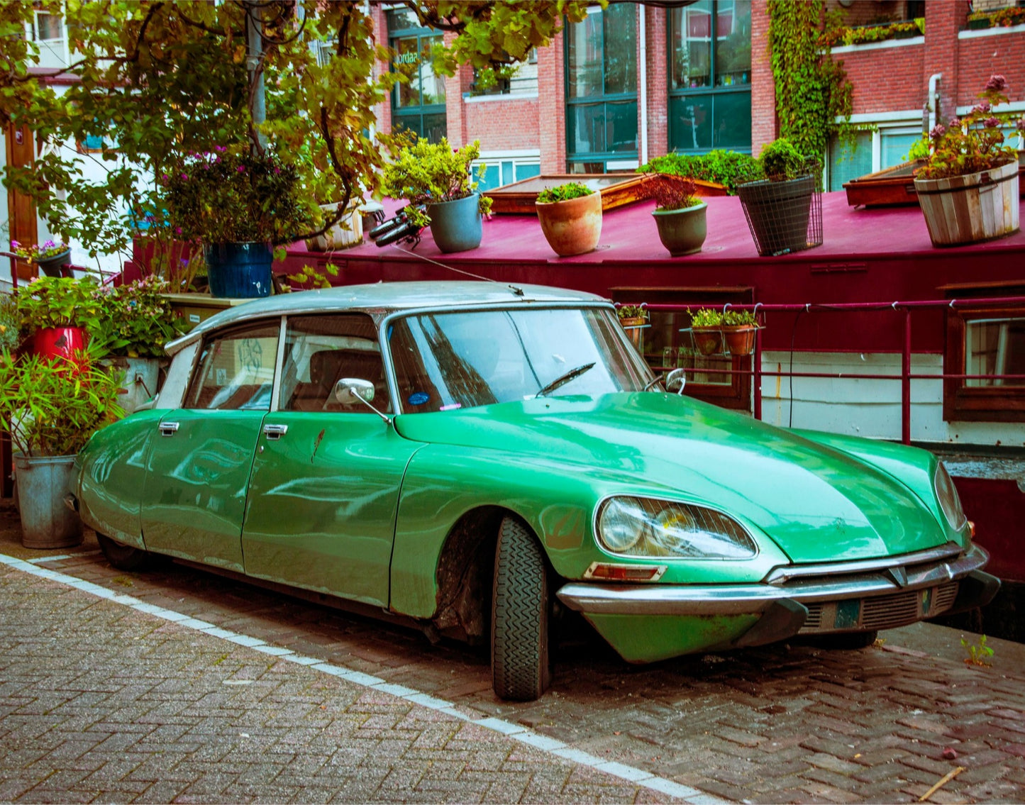 Amsterdam Green Car Street Fotografie Druck | Metall, Leinwand & Papier